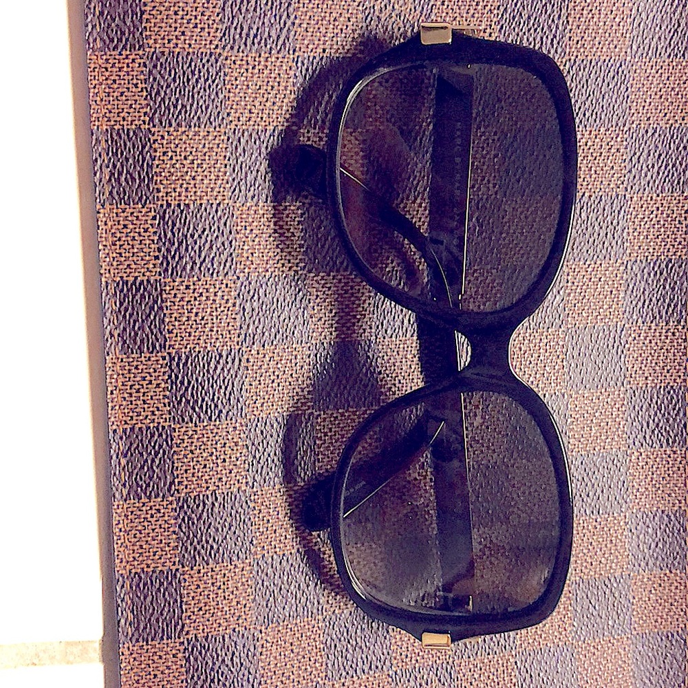 ✨ Marc By Marc Jacobs sunnies ☀️